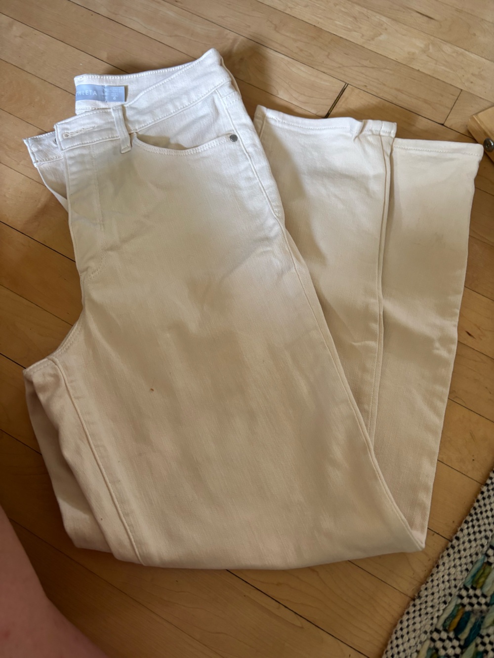 Athleta Cream Sculptek Ankle Jeans Size 6